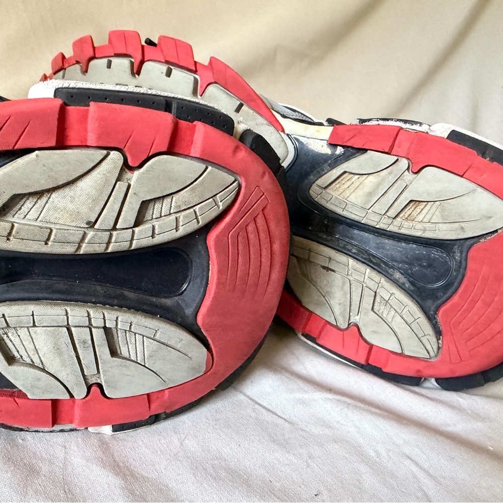 Balenciaga Track 2 Men's Red and Black Sneakers - Picture 9 of 12